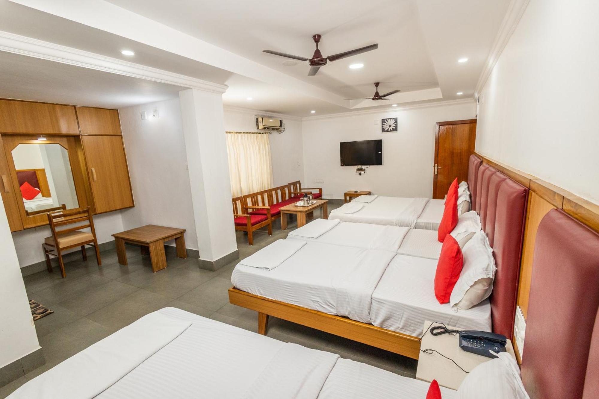Hotel Janardana Udupi Extérieur photo