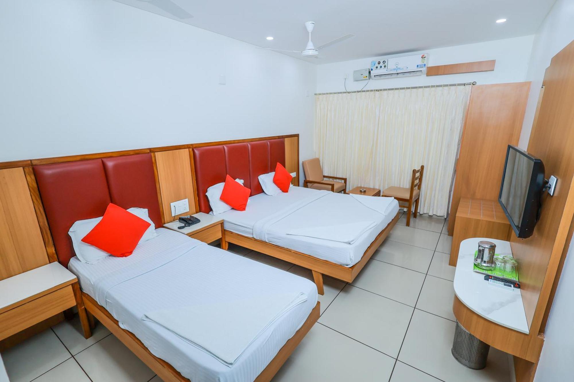 Hotel Janardana Udupi Extérieur photo