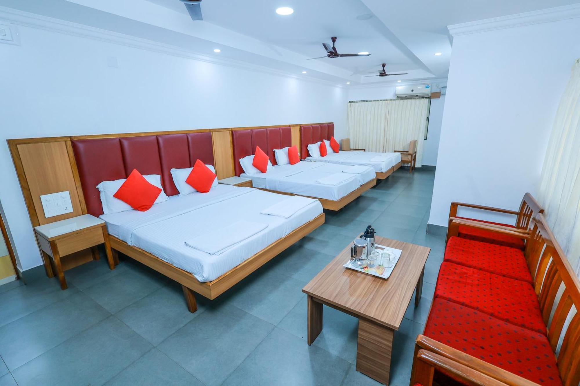 Hotel Janardana Udupi Extérieur photo